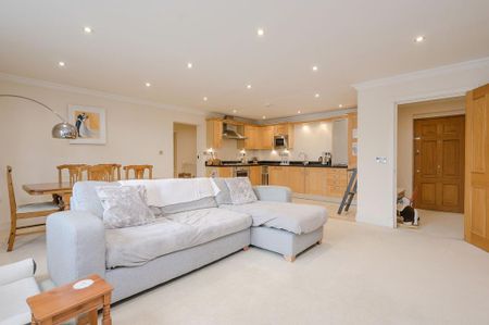 2 bedroom maisonette to rent - Photo 3