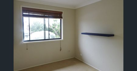 Spacious 4 Bedroom House - Photo 2