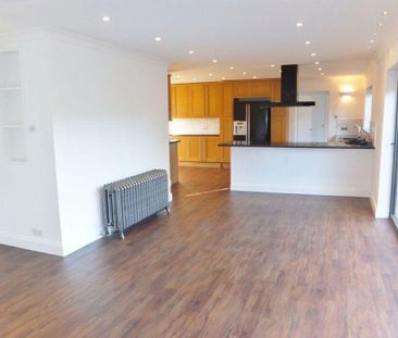 5 bedroom detached house to rent - Photo 1