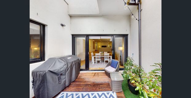 Two Storey Townhouse Oasis - Photo 1