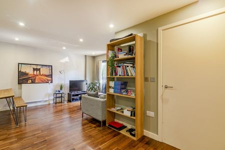 2 Bed Flat, Dalston, E8 - Photo 3
