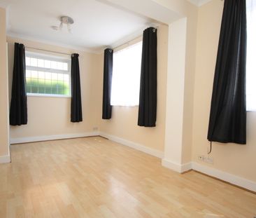 Chobham Road, Woking - Photo 2