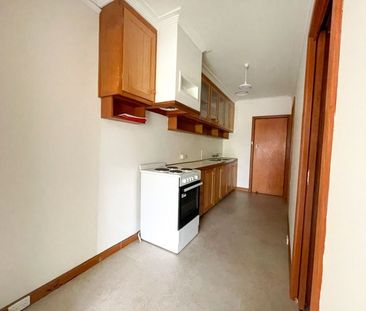 2/6 Stradling Avenue, Geelong - Photo 3