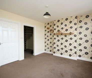 2 bedroom property to rent - Photo 1