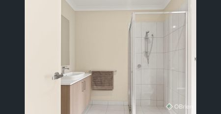 Modern Family Townhouse in Frankston High Zone - Photo 5