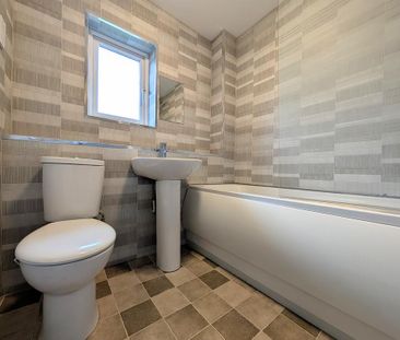 2 bedroom terraced house to rent - Photo 5