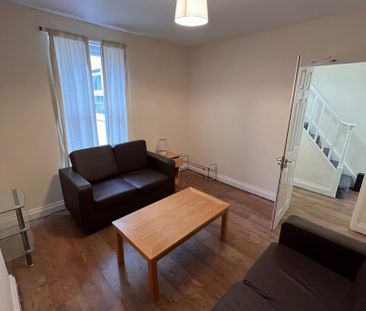 3 bedroom terraced house to rent - Photo 5