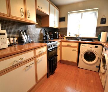 2 bedroom flat to rent - Photo 5