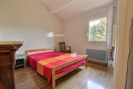 À LOUER – T3 MEUBLÉ DANS VILLA AVEC TERRASSE ET PARKING - Photo 2