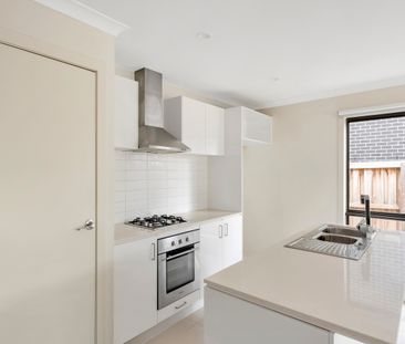 Immaculate 4 Bedroom Home - Photo 1