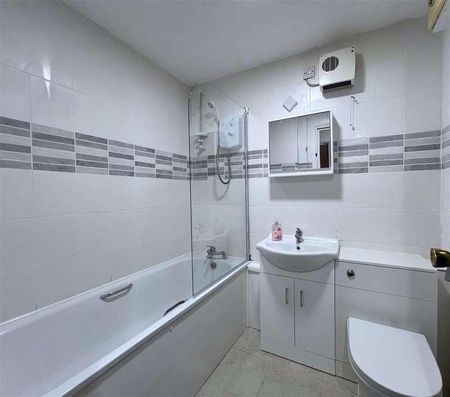 Summerhill Way, Mitcham, CR4 - Photo 4