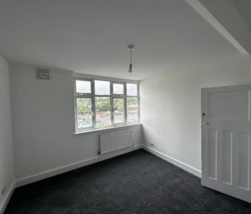 3 bedroom flat to rent - Photo 6