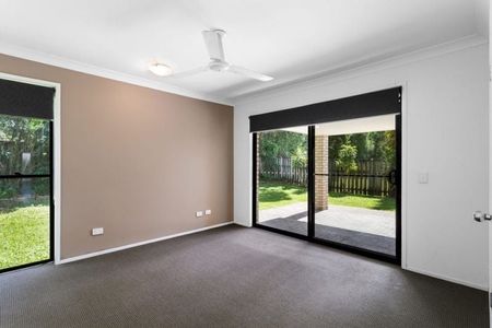 Spacious family home at the end of a quiet Cul-De-Sac - Photo 5