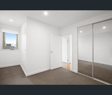 207/7 Warrs Avenue, Preston, Vic 3072 - Photo 6