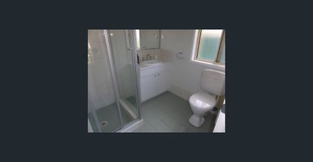 Beautifully Maintained 4-Bedroom Brick Home in Quiet Cul-de-Sac - Photo 2