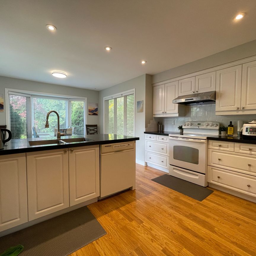 For Lease - 1163 Rosethorne Road Unit# Upper, Oakville, Ontario - Photo 1