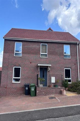 3 bedroom semi-detached house to rent - Photo 3