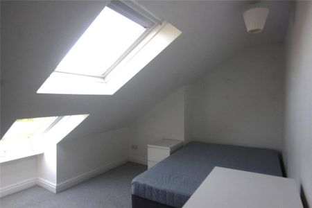 Terraced house to rent - Photo 4