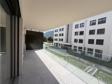 Magnifique appartement de 2.5 pièces au 1er étage d'un immeuble neuf avec balcon - Photo 3