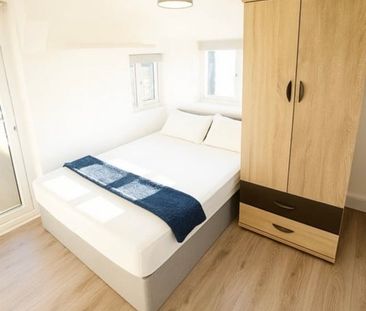 Room in a Shared House, Dallow Road, LU1 - Photo 4