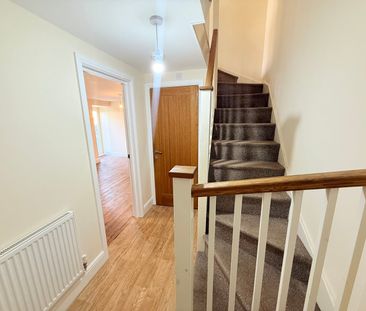 Hele Manor Barns, Hele, Taunton - Photo 2