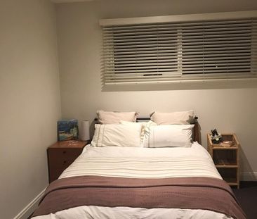 Caulfield South - Photo 4