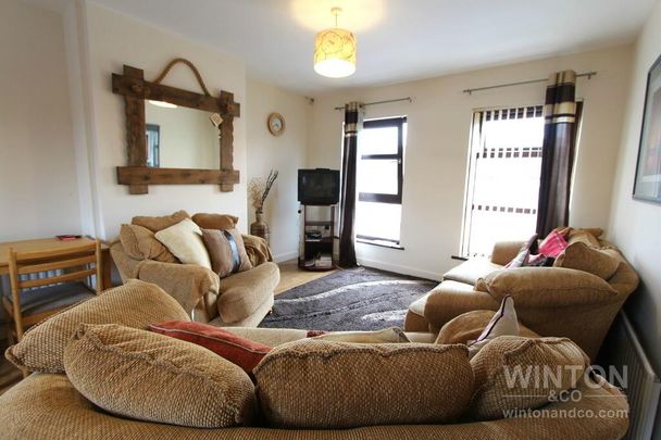 32a Queen Street, Magherafelt, BT45 6AB - Photo 1