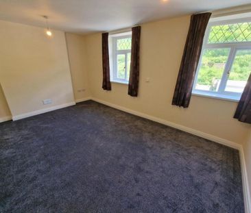2 bedroom maisonette to rent - Photo 2