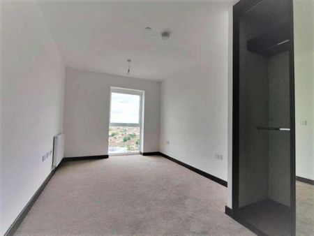 Victoria Central, Victoria Avenue, SS2 - Photo 4