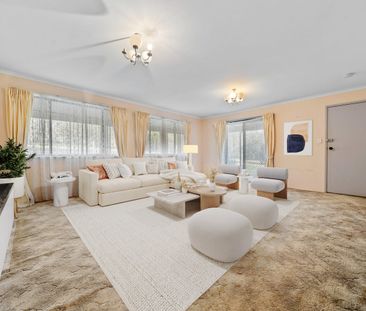 Country-Style Living on Acreage.. - Photo 1