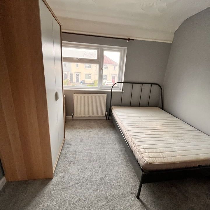 Room in a Shared House, Frampton Crescent, BS16 - Photo 1