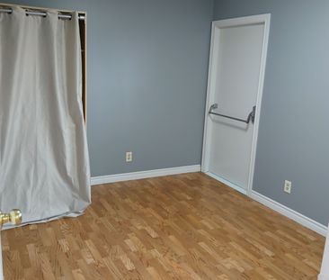For Lease - 5583 Ontario Avenue Unit# B, Niagara Falls, Ontario - Photo 4