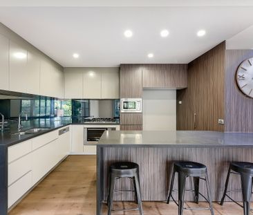 9 Victoria Street, Indooroopilly QLD 4068 - House For Rent - $1,450... - Photo 6