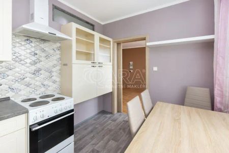 Moderní a světlý byt 1+1 po rekonstrukci v Táboře ul. Jesenského - Photo 2