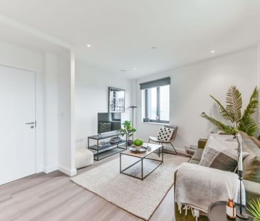 3 bedroom flat to rent - Photo 2