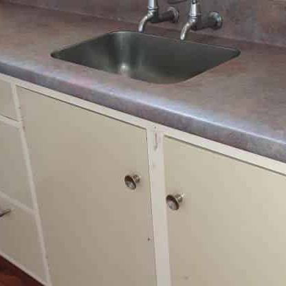 One bedroom unit available immediately - Photo 3