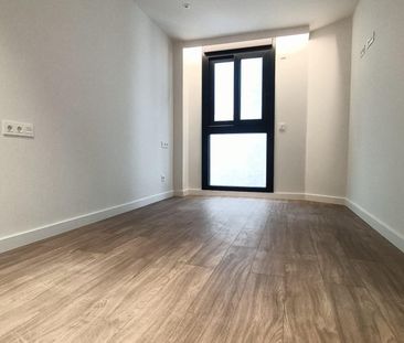 Piso de alquiler en Calle de Aspe, 3, Reina Victoria - Miguel Herná... - Photo 1