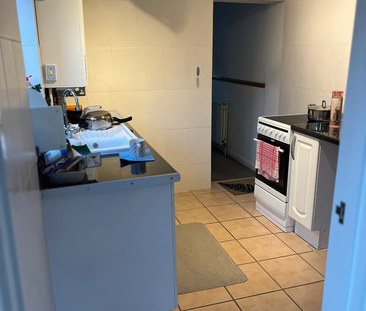 1 bedroom in a house share to rent - Photo 4