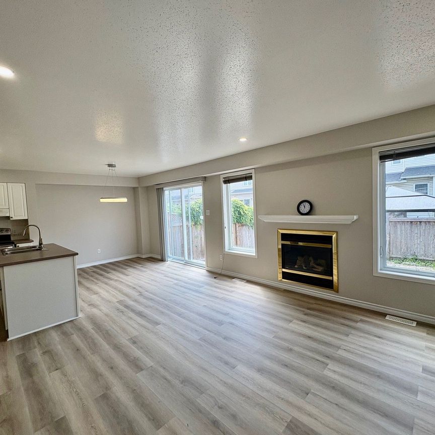 For Lease - 52 Collington Street, Barrhaven, Ontario - Photo 1