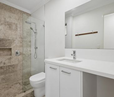 Contemporary apartment in sought after Perry Lakes - Photo 4