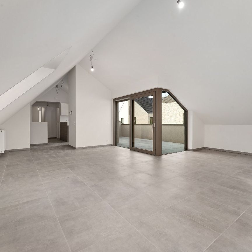 Lichtrijk dakappartement - 2 slaapkamers - Foto 1