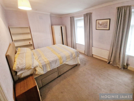 4 bedroom terraced house to rent - Photo 2