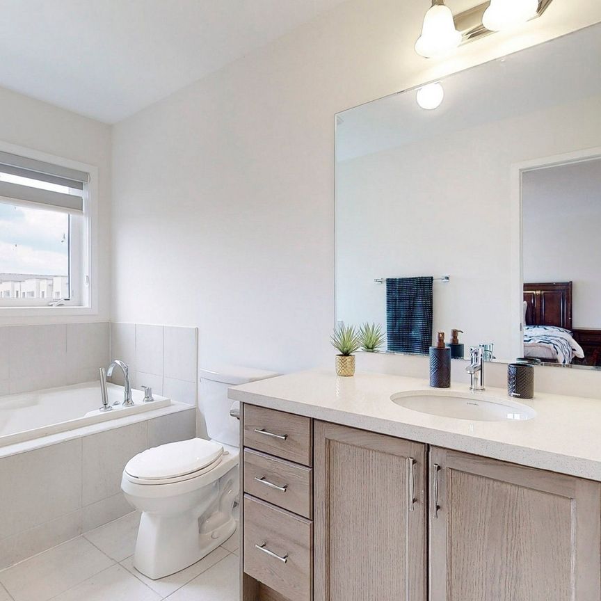 For Lease - 154 Landsbridge Street, Caledon, Ontario - Photo 1