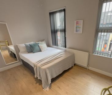 4 bedroom terraced house to rent - Photo 6