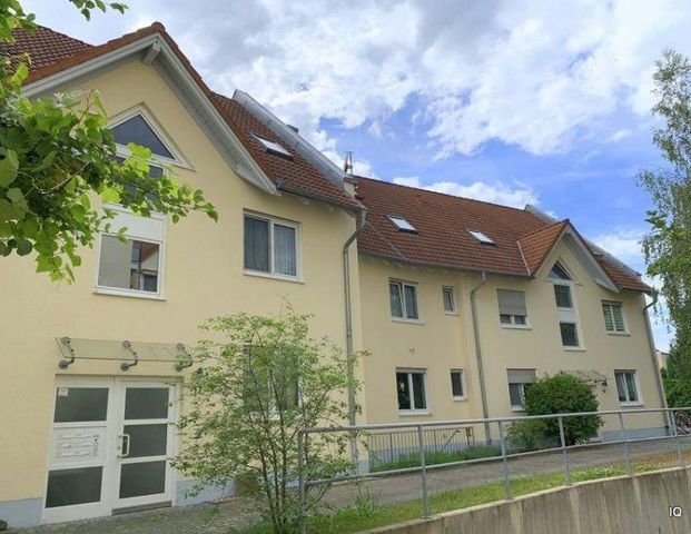 Ab April 2026: 2-Zimmer-Wohnung im 1.OG * Südbalkon * Laminatboden * Badewanne * PKW-Stellplatz - Photo 1