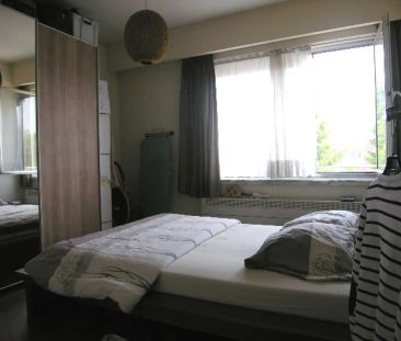 Ruim appartement 3 slaapkamers, geen lift, vernieuwde keuken en bad... - Foto 4