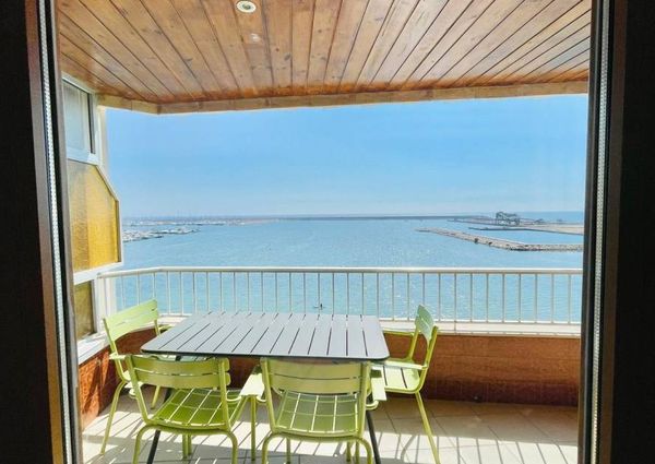 Welcome to your dream Apartment in Torrevieja with sea views!