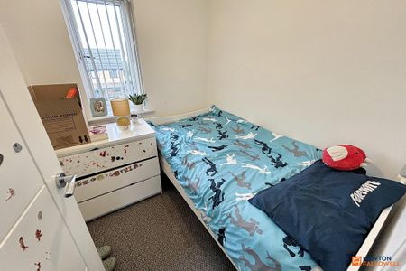 3 bedroom end of terrace house to rent - Photo 5