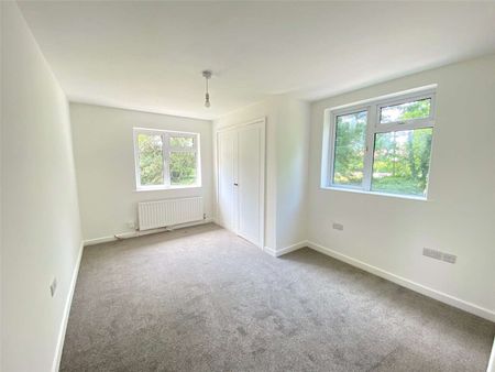 A well presented family home in a semi-rural location - Photo 2