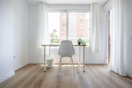 Avinguda de la Plata, Valencia, Valencian Community 46004 - Photo 4